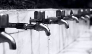 faucet repair in conroe tx